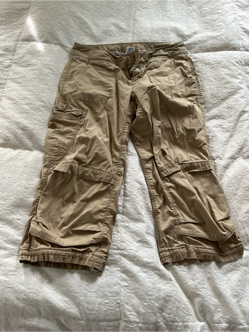 The North Face Khaki Cargo Crop Pants - Utility Style